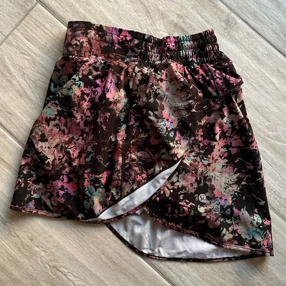 Lululemon Hotty Hot High-Rise Skirt - Picture 5 of 15